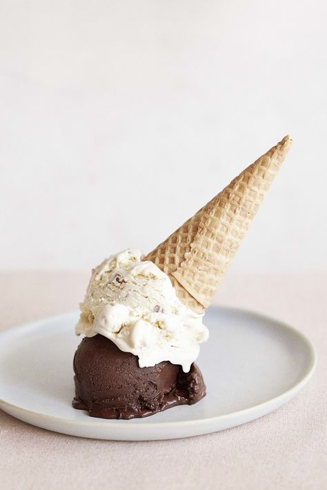 Best Vanilla Ice Cream, Ice Ice Cream, Gourmet Ice Cream, Ice Creamery, Cream Photo, Artisan Ice Cream, Ice Cream Photography, Liquid Food, Gelato Ice Cream