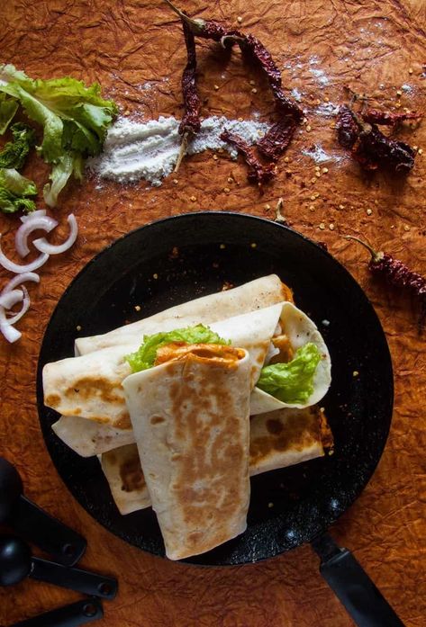 Paneer Wrap Recipe is a combination of Tortillas stuffed with crispy and crunchy paneer, onion, lettuce and mayonnaise. Tortilla Wrap Recipe, Paneer Wrap, Crispy Paneer, Quesadillas Recipes, Vegetarian Quesadillas Recipes, Vegetarian Quesadillas, Veggie Mains, Chipotle Mayonnaise, Vegetable Burger