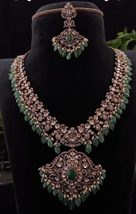 Jewellery Design Gold, Victorian Jewelry Necklace, Latest Gold Jewellery, Necklace Styles, Wedding Jewelry Sets Bridal Jewellery, Jewellery Board, Bridal Jewelery, Antique Necklaces Design, Victorian Necklace