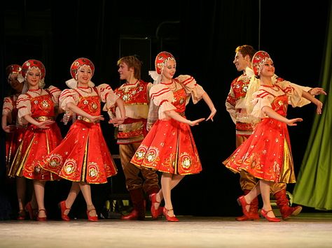 Russian dance Russian Dancing, Russian Dance, Nutcracker Costumes, Pony Creator, Character Dance, Russian Hat, Russian Ballet, Russian Culture, Dancing Aesthetic