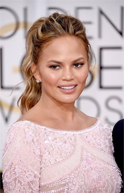 Crissy Teigen Hair Hairstyles, Tousled Ponytail, Music Video Set, How To Style Hair, Curly Prom Hair, Video Set, Celebrity Hair Stylist, Chrissy Teigen, John Legend