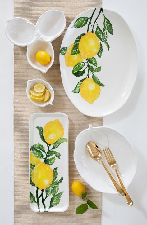 Serve up your favorite dishes and appetizers with this zesty lemon platter inspired by the bright and beautiful bounty of the Amalfi Coast. 12.25" x 17" Earthenware clay Dishwasher and microwave safe Made in Italy Lemon Pottery Painting, Lemon Pottery, Ceramics Painting, Italian Dinnerware, Lemon Set, Keramik Design, Olive Oil Bottles, Italian Pottery, The Amalfi Coast