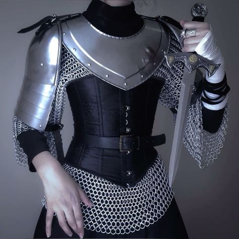 Knightcore Outfit, Armor For Women, Women In Armor, Dark Rise, Knight Outfit, Ren Faire Outfits, Armor Dress, Fair Outfits, Knight Costume