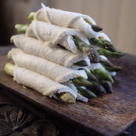 Fresh Asparagus Rolls - an updated version of a 70's classic appetiser. 80s Party Foods, Asparagus Appetizer, 70s Food, Asparagus Rolls, 80s Food, Asparagus Wraps, Kitchen Witch Recipes, Steamed Asparagus, Classic Appetizers