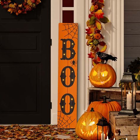 Halloween Porch Sign, Hallowen Ideas, Halloween Wood Crafts, Wooden Porch, Front Porch Signs, Halloween Tattoo, Halloween Store, Halloween Porch, Front Porch Decorating