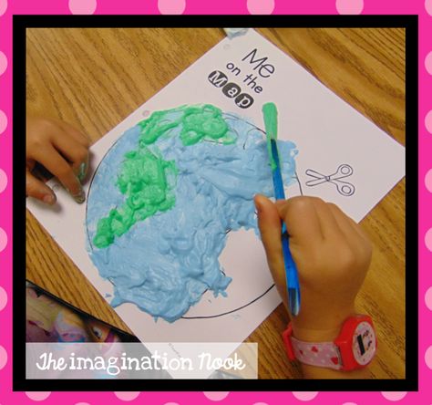 Me on the Map - make your own puffy paint. Fun art project when studying map skills. Me On The Map Craft, Maps Kindergarten, Geography Themes, Me On The Map, The Day The Crayons Quit, Day The Crayons Quit, History Notebook, Elmers Glue, Globe Crafts