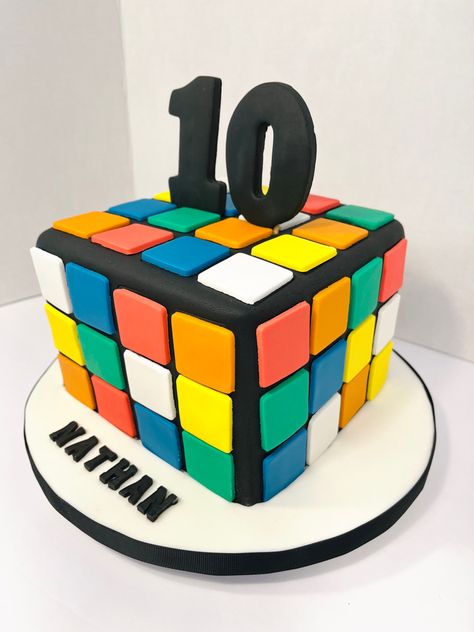 Rubik Birthday Cake, Rubiks Cube Cupcakes, Rubik Cube Cake Ideas, Cake Rubik Cube, Rubik's Cube Cake, Rubiks Cube Birthday Party Ideas, Rubik’s Cube Birthday Party, Rubiks Cube Party, Cube Cake Design