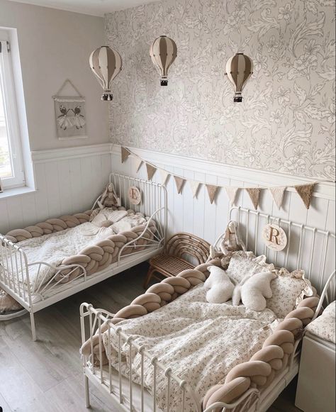 Minnen Bed, Childrens Bedrooms Design, Twin Room, Shared Girls Room, Kids Rooms Inspo, Kids Shared Bedroom, Toddler Bedroom Girl, Kids Bedroom Inspiration, Nursery Room Design