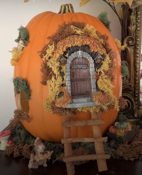 Fairy Garden Pumpkin, Pumpkin Fairy House, Pumpkin Fairy, Creative Pumpkin Painting, Orange Craft, Fairy House Crafts, Pumpkin Contest, Pumpkin House, Fairy House Diy