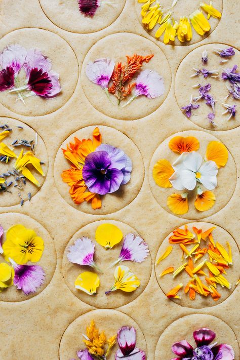 Fruits Carving, Vegan Shortbread Cookies, Vegan Shortbread, Edible Flowers Recipes, Spring Menu, Sweet Temptation, Buttery Shortbread, Desserts Vegan, Spring Desserts