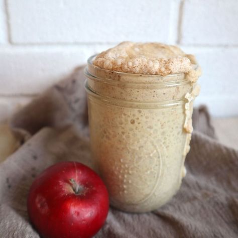 Making your own yeast for baking with this very simple method - it's a great way to keep making wonderful homemade bread, even without commercial yeast! Blueberry Cream Cheese Muffins, Yeast Starter, Artisan Bread Recipes, Sourdough Starter Recipe, Best Bread Recipe, Sourdough Bread Recipe, Delicious Bread, Starters Recipes, Sourdough Recipes