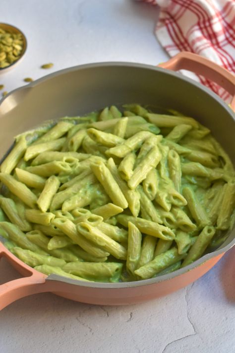 Garlic Peas, Chicken Avocado Pasta, Flavorful Broccoli, Green Pasta Recipe, Avocado Sauce Pasta, Steam Broccoli, Vegan Pesto Recipe, Pea Pasta, Avocado Pesto Pasta