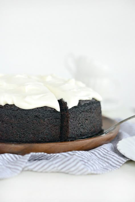 Simply Scratch Nigella's Chocolate Guinness Cake - Simply Scratch Nigella Chocolate Guinness Cake, Chocolate Guinness Cake, Guinness Chocolate, Guinness Cake, Cream Cheese Frosting Recipe, Irish Recipes, Savoury Cake, Cake Toppings, Chocolate Cake Recipe