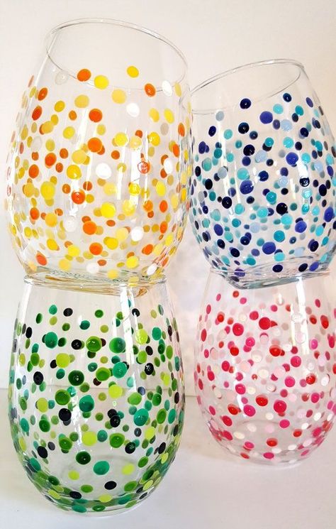 Diy Wine Glasses Painted, Paint Diy Crafts, Painting Glass Jars, Wine Glass Designs, Painted Glassware, Diy Wine Glasses, Hand Painted Glassware, Painting Glass, Glass Bottle Diy