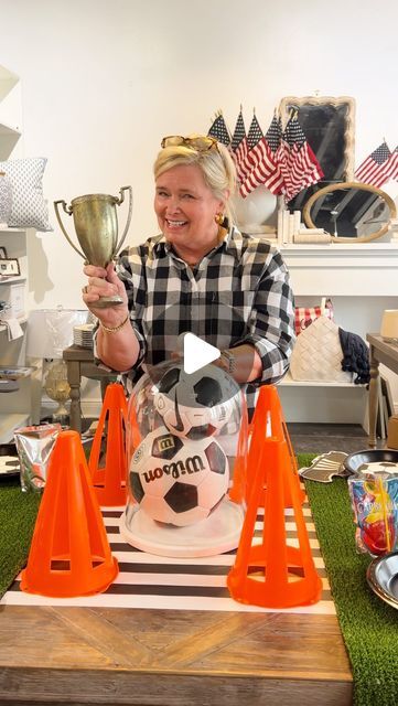 CREATIVE KITCHEN on Instagram: "We had a request to show a soccer themed table and love how it turned out! ⚽️🏃🏾🥇🥅

Comment below which center piece is your favorite: A or B! 👇🏼

#lifehappensinthekitchen#backtothetable#tabletalk#creativekitchen#fortsmitharkansas#smallbusiness#tabledecor#soccerdécor#soccerparty⚽️" Soccer Theme Table Decor, Soccer Table Centerpieces, Soccer Party Centerpiece Ideas, Soccer Centerpiece Ideas, Soccer Banquet Centerpieces, Hester And Cook, Soccer Centerpieces, Soccer Banquet, Soccer Theme Parties