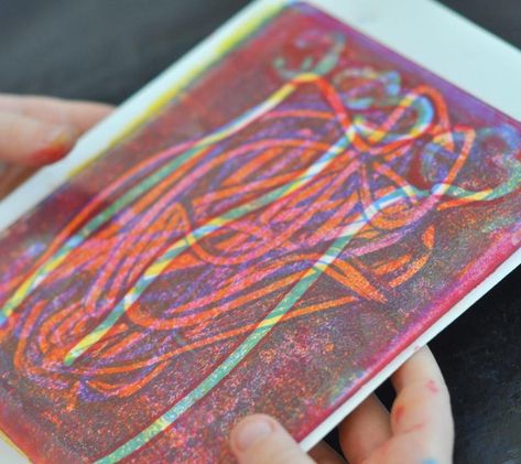 Monotype Printmaking with Kids | Carle Museum Print Making Ideas, Kids Printmaking, Art Camp Projects, Monotype Printmaking, Station To Station, Summer Classes, Plastic Art, Stamp Printing, Camping Art