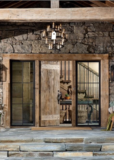 Rustic Mountain Homes, Rustic Entry, Stone Building, Rustic Luxe, Modern Mountain, Entrance Design, Mountain Home, Architectural Features, Mountain House