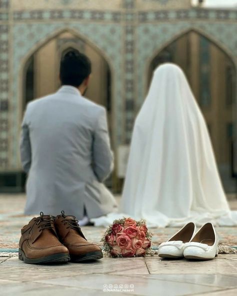 Islamic Wedding Photoshoot, Nikah Photoshoot, Shia Couple, Engagement Party Photo Ideas, Muslim Nikah, Muslim Wedding Photos, Muslim Wedding Photography, Marriage Photography, Muslimah Wedding