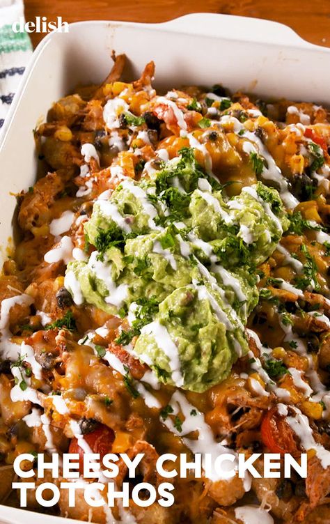 Cheesy Chicken Totchos Are Here To Spice Up Your Weeknight RoutineDelish Chicken Totchos, Totchos Recipe, Big Breakfast, Cheesy Chicken, Chicken Dishes Recipes, Vegan Dishes, Cooking Dinner, One Pot Meals, Nachos