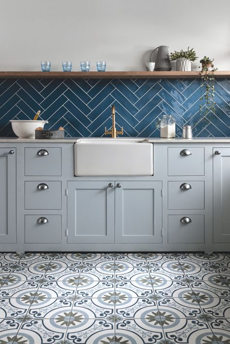 Compliment your ceramic kitchen sink with bold patterned tiles. We love this blue colour scheme connecting the units and floor and wall tiles. Achieve this look with with Havana tile range from CTD Architectural Tiles. Wooden Kitchen Floor, Kitchen Wall Tiles Design, Modern Kitchen Tiles, Wall Tiles Design, Blue Tile, Kitchen Wall Tiles, Tiles Design, Kitchen Room Design, Kitchen Inspiration Design