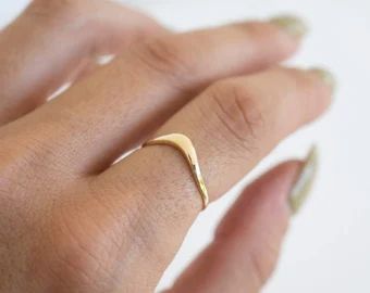 View Wedding Band by VicStoneNYCJewelry on Etsy V Shaped Ring, Unique Diamond Wedding Bands, Simple Gold Ring, Simple Diamond Ring, Curve Ring, Gold Rings Simple, Gold Rings Stackable, Simple Diamonds, Gold Ring Designs