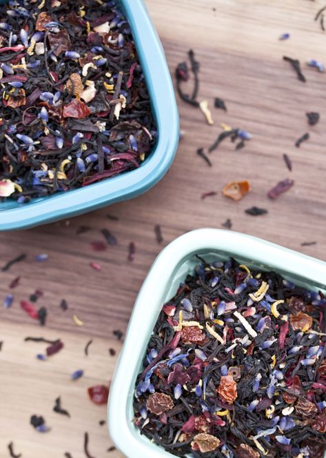 Lavender Tea Blends, Hibiscus Tea Blend Recipe, Homemade Loose Leaf Tea Recipes, Diy Tea Blends, Loose Leaf Tea Recipes, Lavender Tea Recipe, Hibiscus Tea Blend, Lavender Tea Benefits, Lemon Lavender Tea