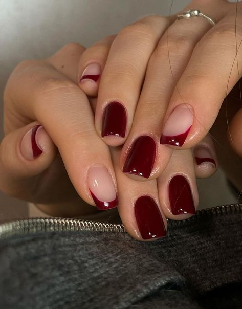 Discover the top 25 burgundy fall nails 2024 ideas and designs. Explore acrylic, dark, short, long, square, coffin, and gel styles featuring leaves, gold, olive green, matte, red, orange, and black. From simple to intricate art, find inspiration for every occasion. Embrace the latest trends with gel almond and gel short almond nails. Get creative with these seasonal nail designs and elevate your look this fall. #burgundynails Burgundy Fall Nails, Wine Nails, Maroon Nails, Nagellack Trends, Short Gel Nails, Work Nails, Seasonal Nails, Burgundy Nails, Pink Nail