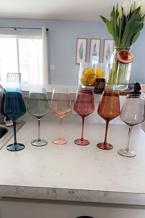 Wine Glasses Colored, Wine Glass Collection, Glass Bowl Decoration Ideas, Pretty Wine Glasses, Color Wine Glasses, Coloured Wine Glasses, Colorful Wine Glasses, Colored Wine Glasses, Wide Bowl