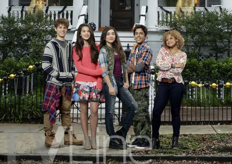 First promo pic of 'Invisible Sister' Invisible Sister, Cory And Shawn, Sisters Movie, Karan Brar, Disney Channel Movies, Disney Channel Original, Rowan Blanchard, Disney Channel Stars, Teen Movies