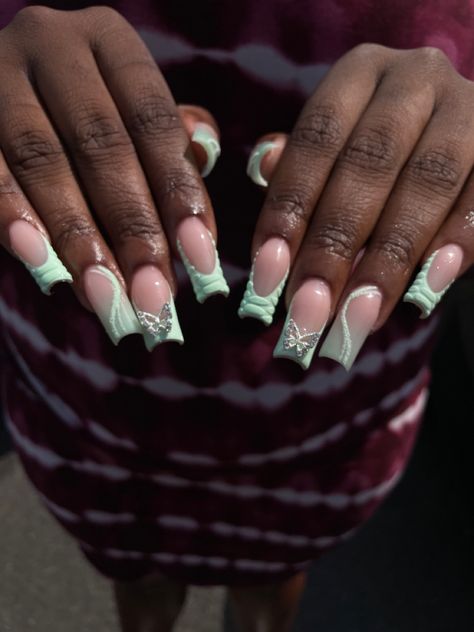 Sage Green Prom Nails Acrylic, Mint Nails Acrylic, Light Green Quinceanera Nails, Sage Green Nails Acrylic Quince, Tiana Nails Acrylic, Green Mint Nails, Pastel Green Acrylic Nails, Light Green Birthday Nails, Mint Green Short Nails