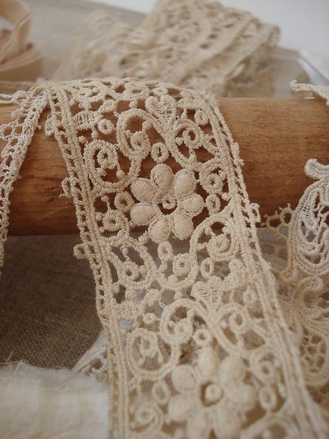 Belgian Lace, Irish Lace Crochet, Victorian Lace, Amazing Lace, Linens And Lace, Antique Fabrics, Pearl And Lace, Irish Lace, Antique Linens