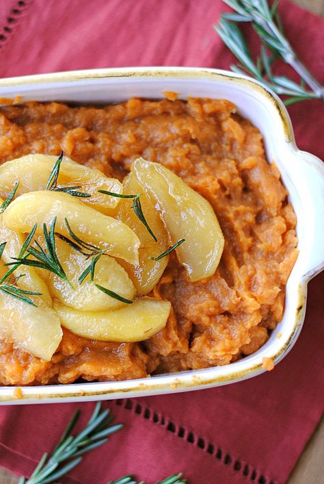 Mashed Sweet Potatoes with Sautéed Apples Glazed Apples, Sautéed Apples, Sauteed Apples, Potatoes Baked, Sweet Potato And Apple, Ww Points, Mashed Sweet Potatoes, Spiced Apples, Low Cal