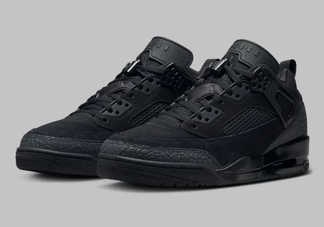 Jordan Spiz'ike Low "Black Cat" FQ1759-001 | SneakerNews.com Travis Scott Shoes, Jordan 4 White, Jordan 1 Black, Jordan Spizike, Jordan Logo, Buy Jordans, Jordan 11 Retro Low, Black Cement, Popular Sneakers