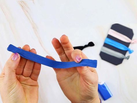 Elastic Hair Ties Diy, Hello Sewing, Hair Ties Tutorial, Hair Tie Holder, Diy Elastic, Hair Ties Diy, Fancy Accessories, Fold Over Elastic, Headband Holder