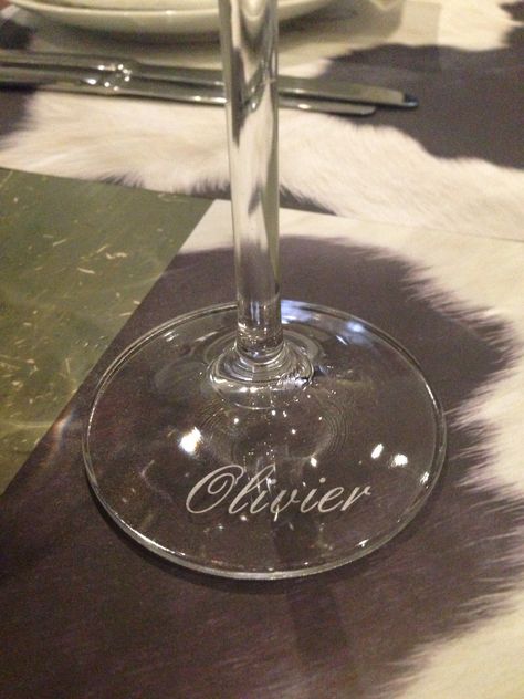 Engraved wine glass. Perfect wedding gift idea. Wine Glass Wedding Favors, Glass Etching Gifts, Engraved Wine Glasses, Wedding Glassware, Bridal Shower Gifts For Bride, Diy Wine Glasses, Wedding Wine Glasses, Real Estate Gifts, Glass Engraving