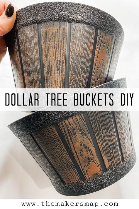 Dollar Tree Flowers, Dollar Tree Vases, Bucket Planters, Dollar Tree Hacks, Dollar Store Diy Projects, Christmas Gift Basket Ideas, Gift For Mom Christmas, Dollar Store Hacks, Gifts Wrapping Diy