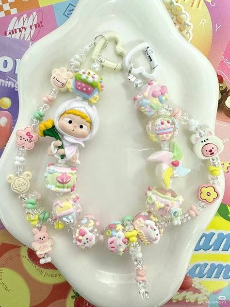 🩰 save = follow ~ #cutie #beads #bracelet #inspo Bracelet Aesthetic Beads, Emo Accessories, Bead Keychain, Hello Kitty Jewelry, Bracelet Inspo, Packaging Ideas Business, Strap Phone, Bead Charms Diy, Phone Lanyard