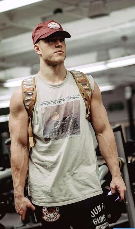 Mariana Zapata Aesthetic, Player Aesthetic, Augusta Alexander, Football America, Nfl Football 49ers, Nfl Player, Christian Mccaffrey, Men Sport Pants, Country Boy