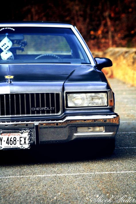 1988 Chevrolet caprice Lowrider Lowriders Cars Wallpaper, Caprice 1990, Caprice Car, Chevy Caprice Classic, Box Chevy, American Wallpaper, Chevy Caprice, Lowrider Trucks, Caprice Classic