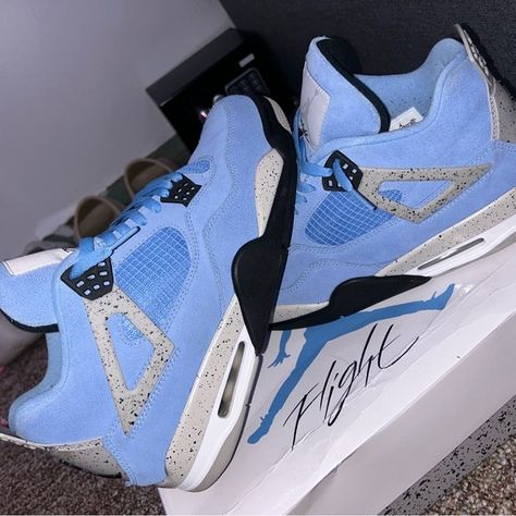 Jordan 4 university blue Turquoise Jordans, Jordan 4 University Blue, 4s Jordans, Nike Shoes Blue, Jordan 4’s, Blue Thunder, Jordan Retro 4, Preppy Shoes, Blue Jordans