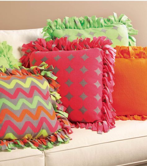 No-Sew Fleece Pillows Sewing Pillows Decorative, Fleece Pillows, Tie Pillows, Make A Pillow, Fleece Pillow, Diy Baby Blanket, Baby Room Diy, Pillow Projects