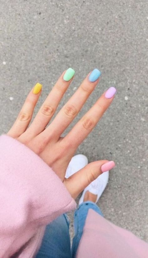 Multicolored Nails, Tato Henna, Pastel Nail, Solid Color Nails, Colorful Nails, Summer Acrylic Nails, Short Acrylic Nails Designs, Easter Nails, Pastel Nails