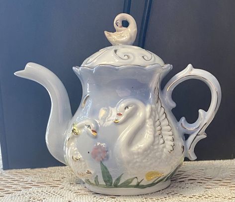 Swan Teapot, Blue Teapot, Periwinkle Blue, Tea Kettle, Swans, Finials, Tea Time, Vintage Antiques, Tea Pots