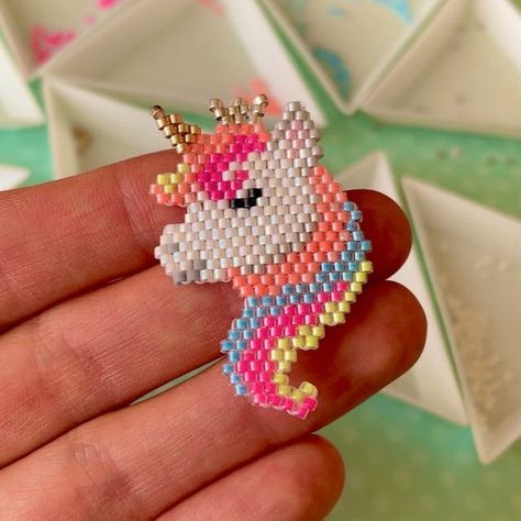 Brick stitch bead patterns on Instagram: "The unicorn pattern will bee soo in my Etsy shop! Follow the link in bio! #unicorn #unicornbrooch #unicornbeadpattern #🦄 #miyukiunicorn #bunicornmiyuki #brickstitch #elenapatterns #mitukibeadpattern" Seed Bead Unicorn, Brick Stitch Animal Patterns, Unicorn Beaded Earrings, Beaded Unicorn Pattern, Unicorn Bead Pattern, Miyuki Beads Pattern Brick Stitch, Bead Unicorn, Beaded Unicorn, Brick Stitch Pattern Earring