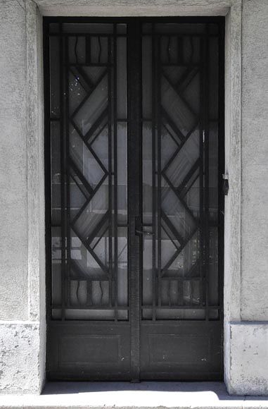 Art Deco Iron Door Art Deco Porch, Art Deco Door Design, Art Deco Home Exterior, Art Deco Front Door, Art Deco Paper, Art Deco Entrance, Art Deco Panel, Art Deco Window, Art Deco Exterior