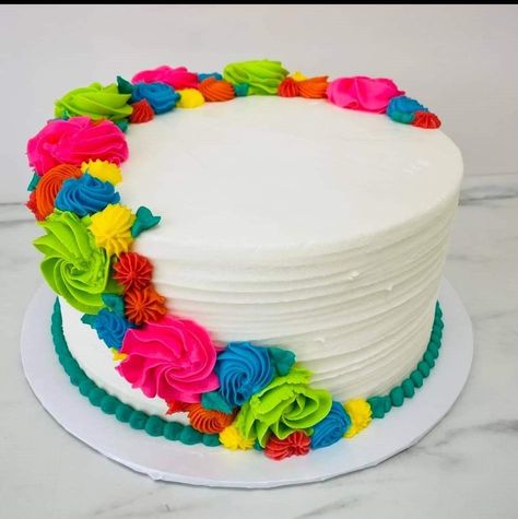 Taco Theme Cake, Mexican Party Cake, Birthday Cakes Girls Kids, Mexican Cake, Fiesta Cake, Decorating Frosting, Cake Decorating Frosting, Mexican Party, Theme Cake