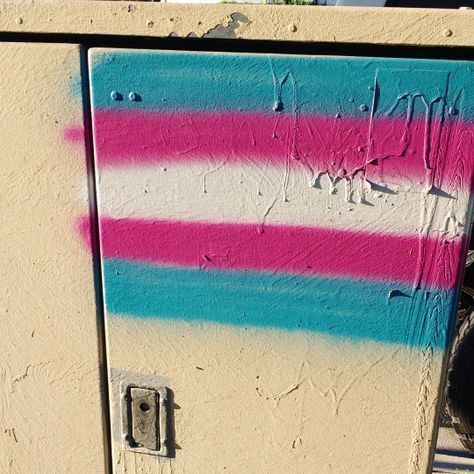 .___. TRANS PERR4 Pink Blue, We Heart It, Graffiti, Stripes, Lost, Building, Wall, Pink, Blue