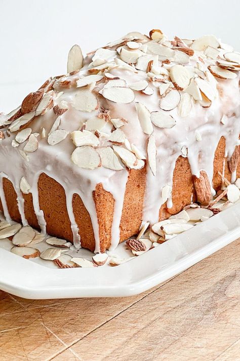 Almond Bread is a simple-to-make sweet quick bread laced with a light almond flavor and topped with a luscious vanilla glaze. Whip it up in minutes with what you have in your refrigerator and serve it for breakfast, dessert or a snack with coffee or tea. Almond Paste Cake, Almond Bread Recipe, Sugar Free Cake Recipes, Almond Glaze, Almond Bread, Almond Cake Recipe, Sugar Free Cake, Low Carb Cake, Cake Frosting Recipe