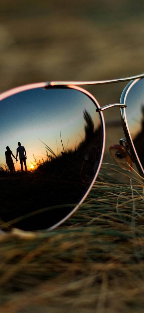 Love Couple Wallpaper, Perspective Photography, Reflection Photography, Time Photography, Photographie Portrait Inspiration, Creative Photography Techniques, בר מצווה, Foto Tips, Cute Photography