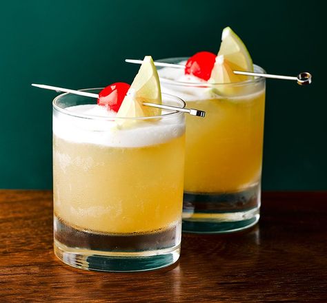 Brandy Sour Cocktails, Fruity Martini, Interesting Cocktails, Brandy Sour, Edible Gold Glitter, Slushy Drinks, Creamy Eggnog, Easy Eggnog, Brandy Cocktails